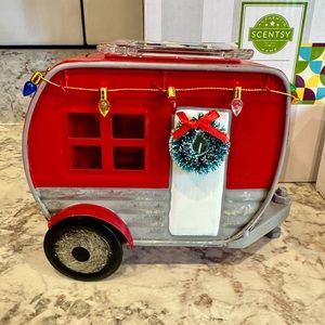 Brand new Camper Scentsy warmer with wax melt. New never used.